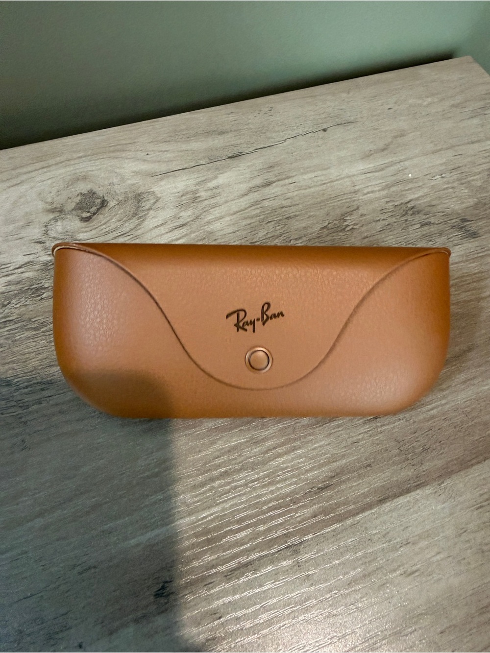 Ray-Ban Meta Glasses Charging Case